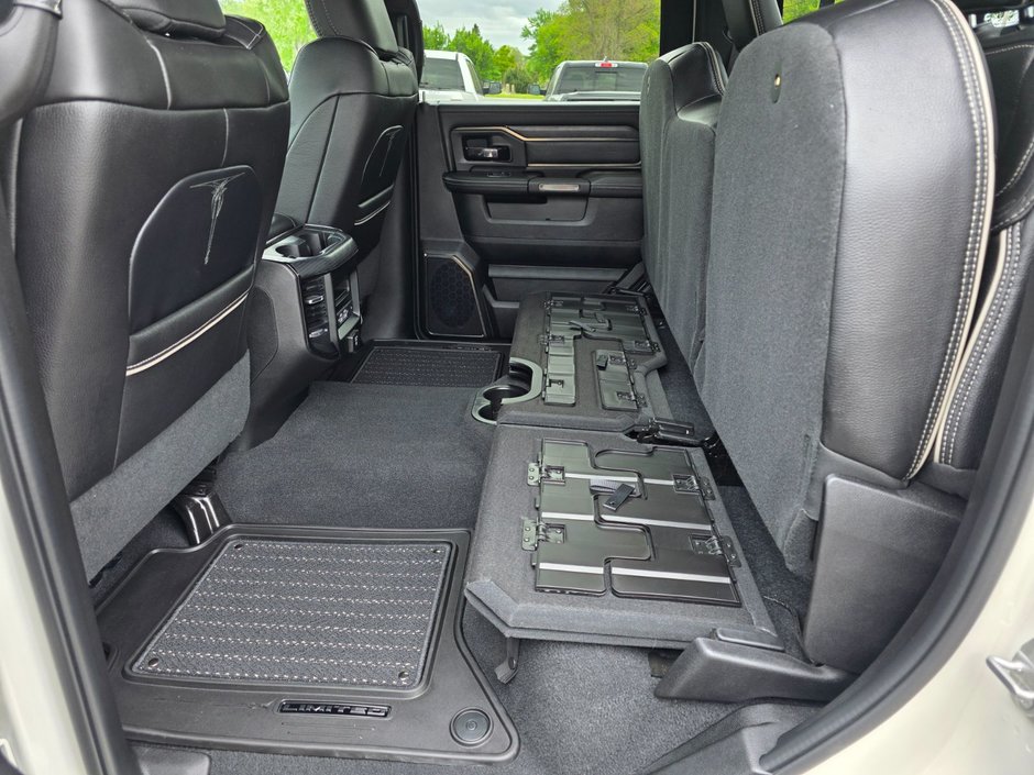 2022 Ram 2500 Limited Limited / Cummins Diesel / Vented Seats