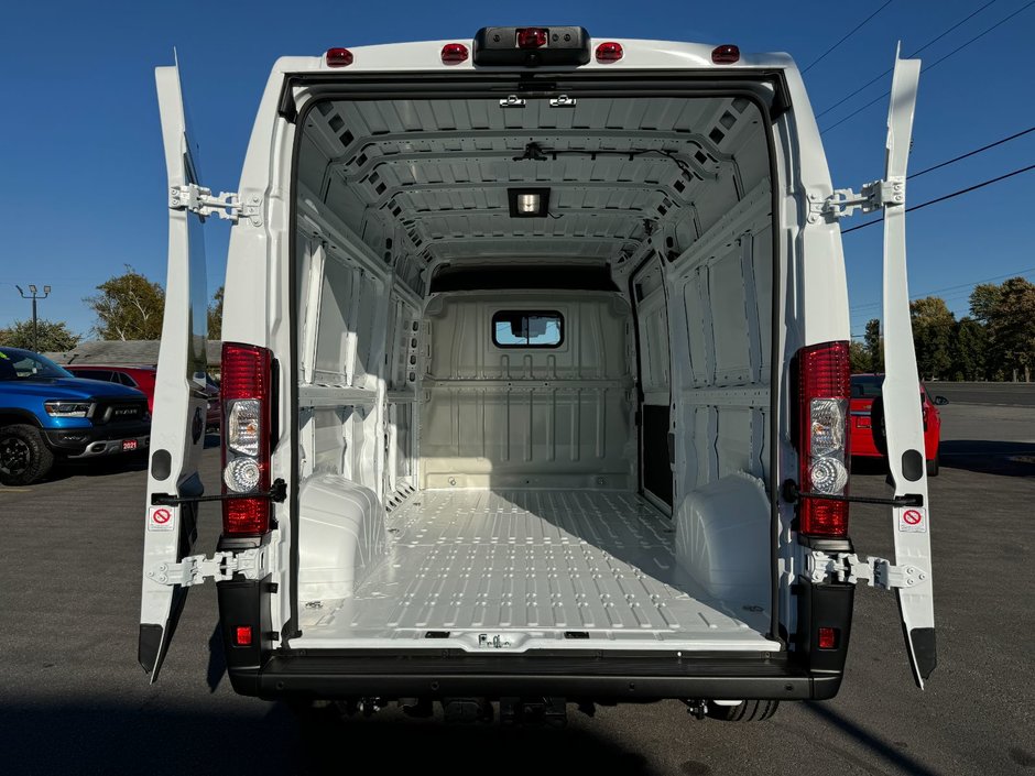 2025 Ram PROMASTER CARGO VAN 2500 SLT+