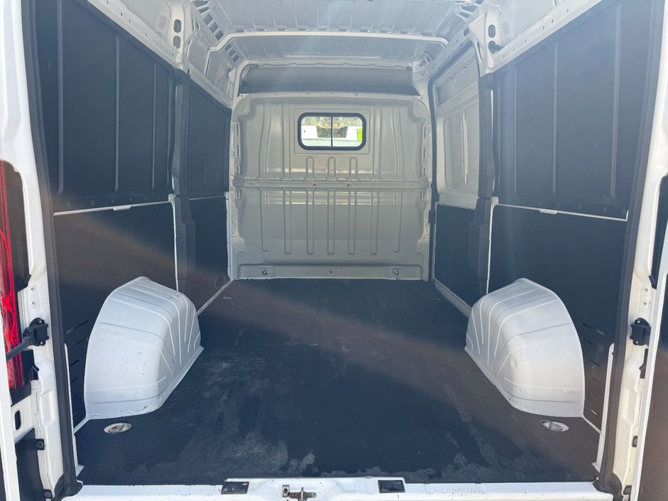 2025 Ram ProMaster Cargo Van High Roof-26