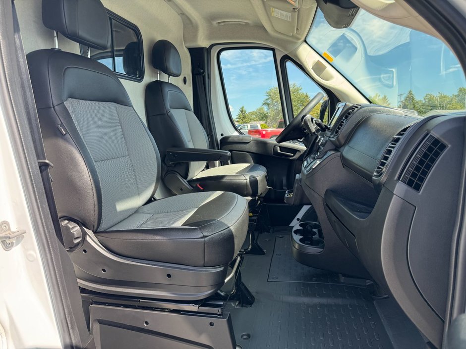 2025 Ram ProMaster Cargo Van High Roof-8