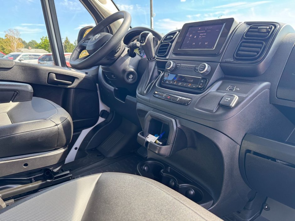 2025 Ram ProMaster Cargo Van High Roof-17