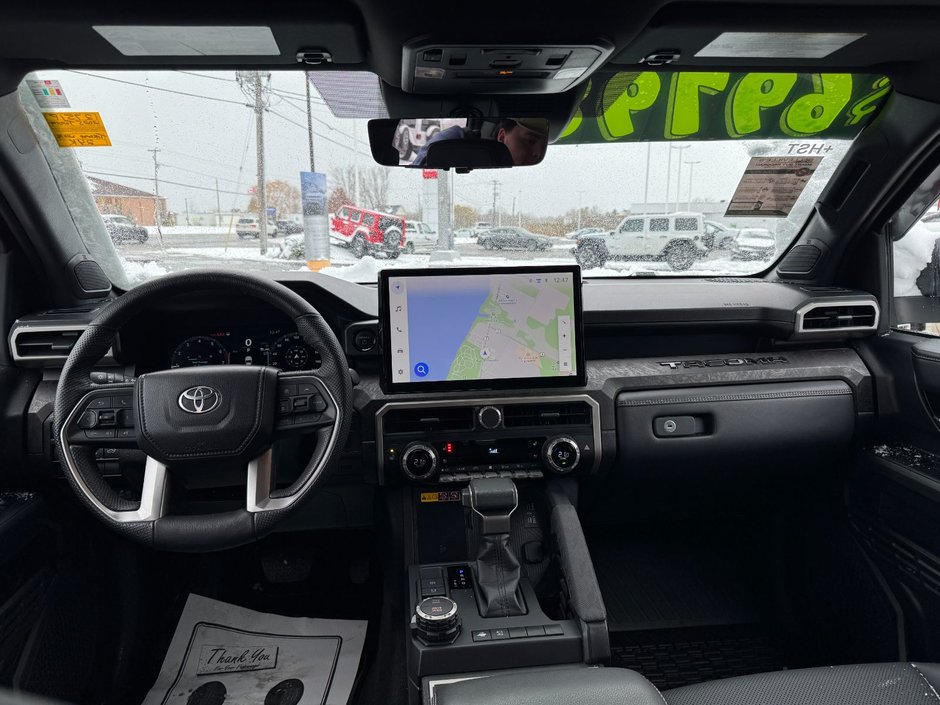 2025 Toyota Tacoma Hybrid / Navigation / Power Side Steps-11