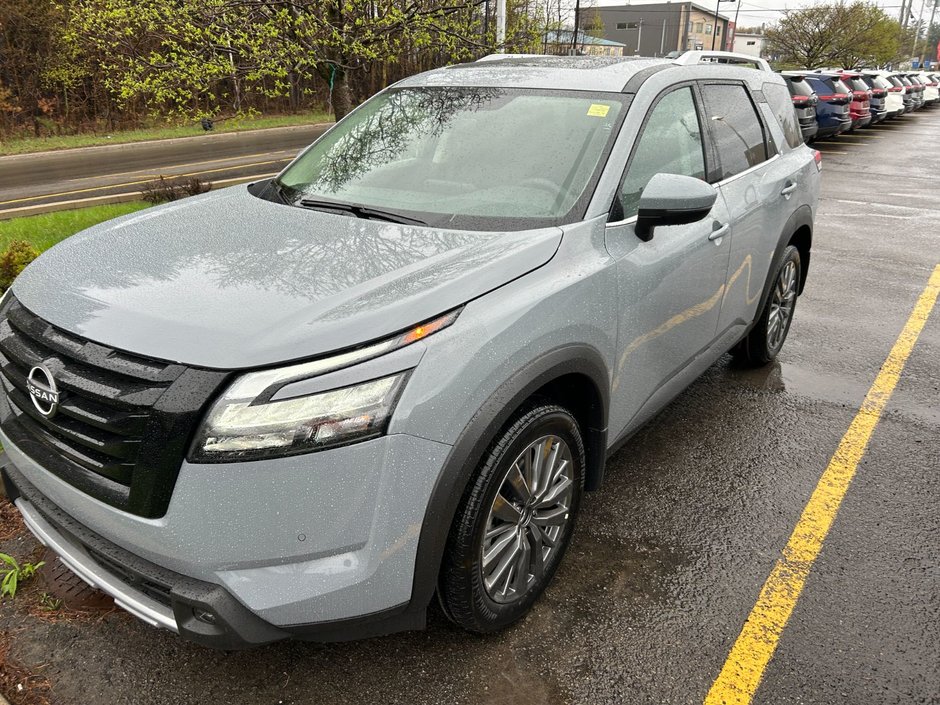 2025 Nissan Pathfinder SL in Saint-Jérôme, Quebec
