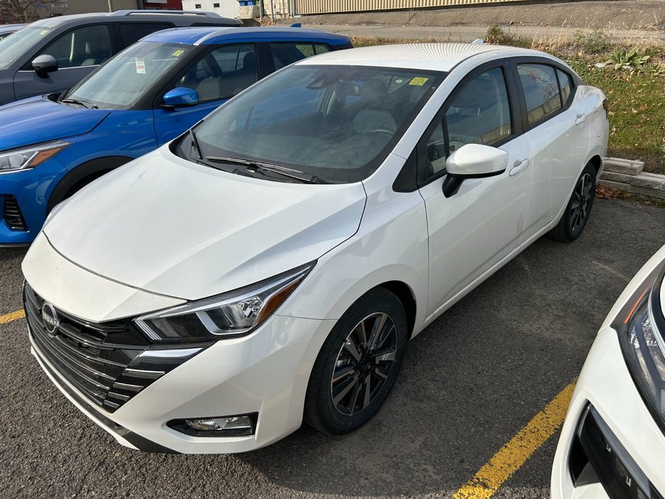 2024  Versa SV in Saint-Jérôme, Quebec