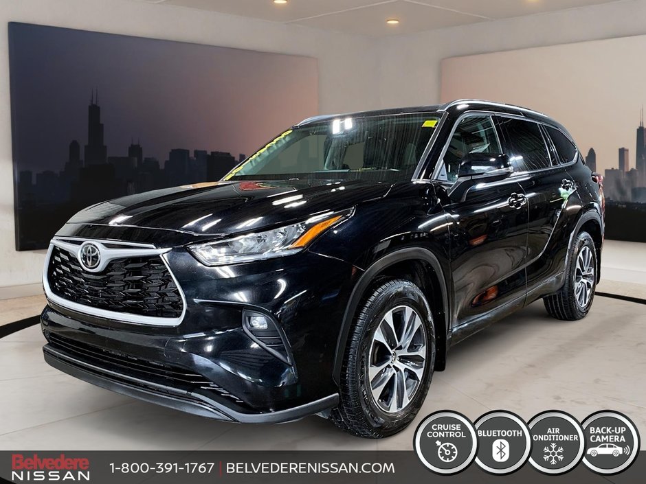 2021 Toyota Highlander XLE AWD TOIT OUVRANT CUIR MAGS 8 PASSAGERS in Saint-Jérôme, Quebec