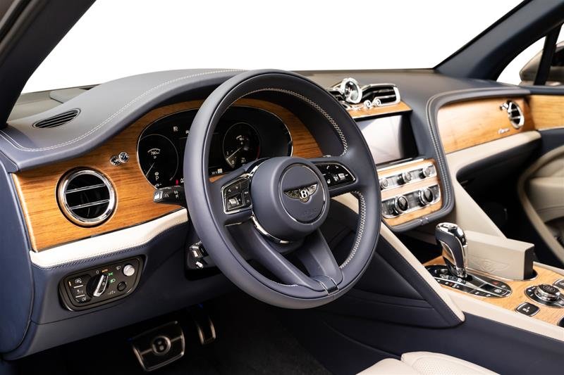 Bentley Bentayga EWB Azure 2023-18
