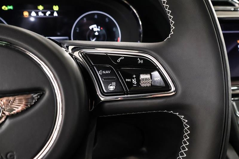Bentley Bentayga EWB 2023-16