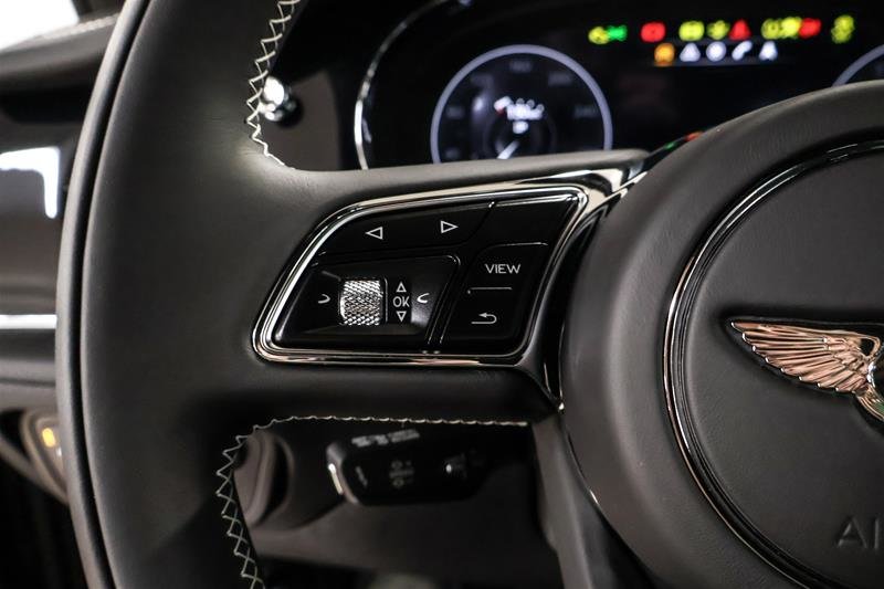 Bentley Bentayga EWB 2023-15