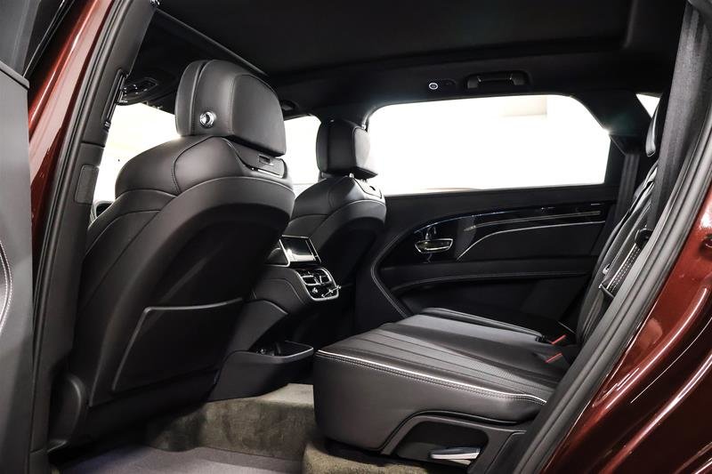 Bentley Bentayga EWB 2023-14