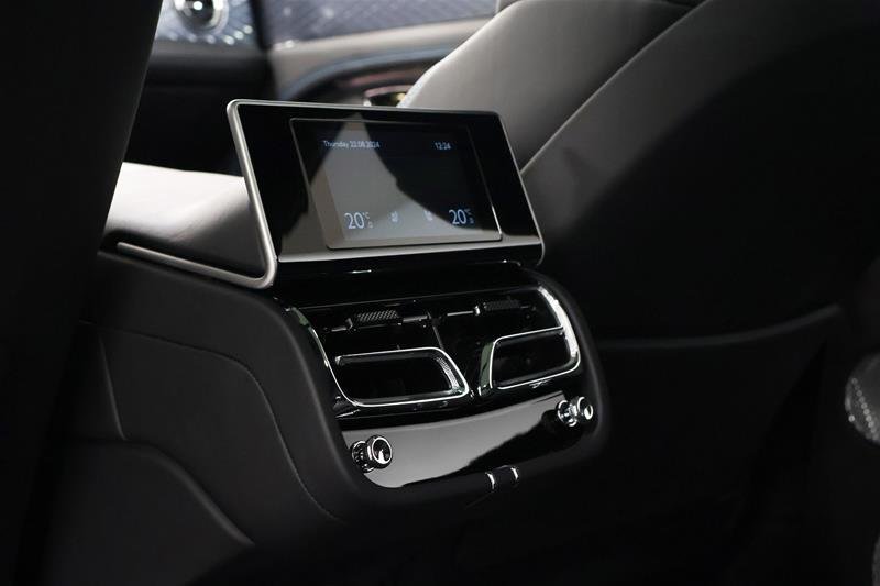 Bentley Bentayga EWB V8 2024-25