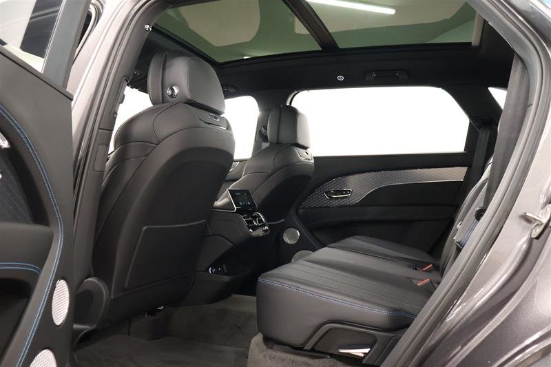 Bentley Bentayga EWB V8 2024-24