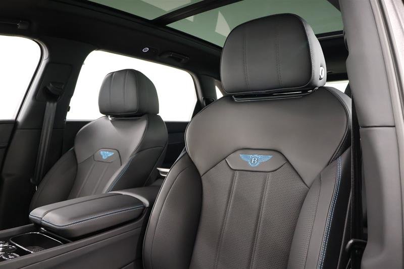Bentley Bentayga EWB V8 2024-7