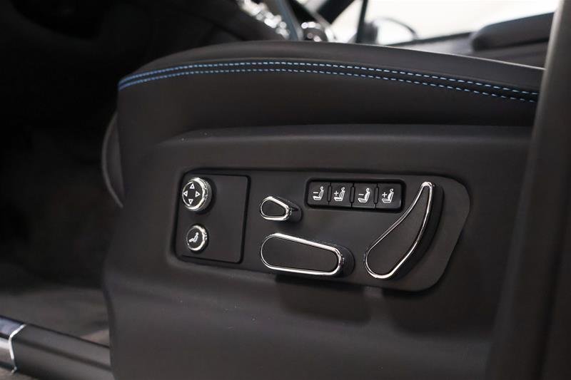Bentley Bentayga EWB V8 2024-15