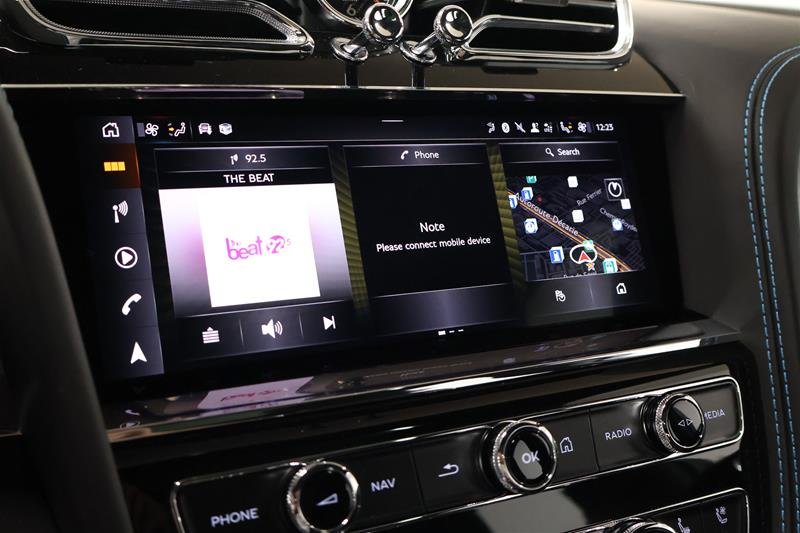 Bentley Bentayga EWB V8 2024-18