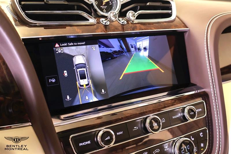 Bentley Bentayga Azure V8 2025-19