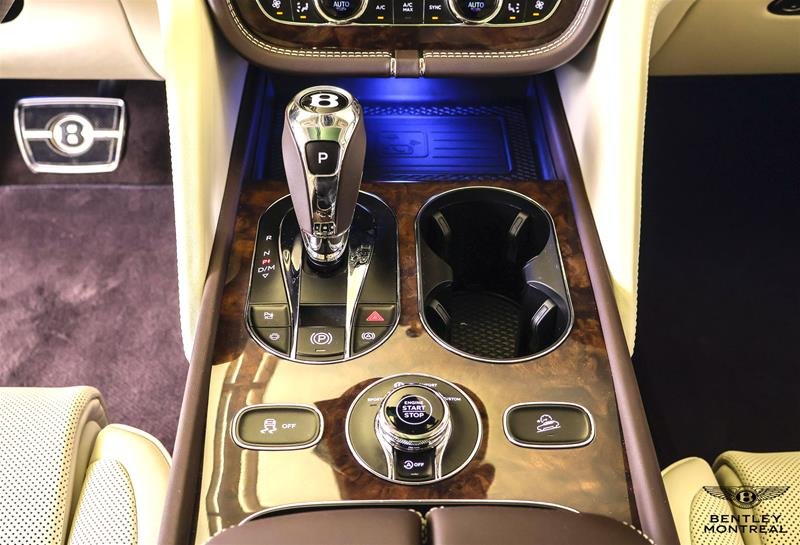 Bentley Bentayga Azure V8 2025-22