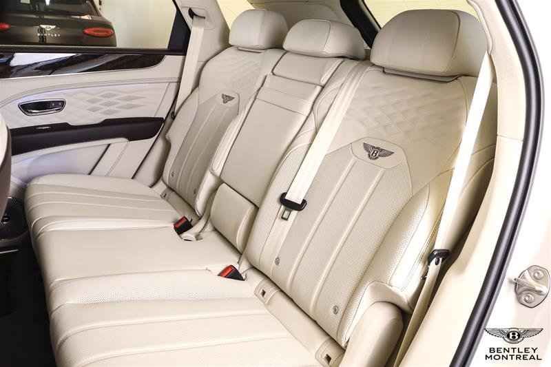 Bentley Bentayga Azure V8 2025-10
