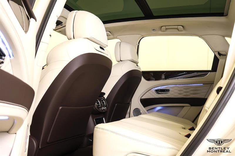 Bentley Bentayga Azure V8 2025-23