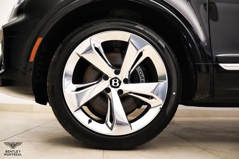 2026 Bentley Bentayga V8-14