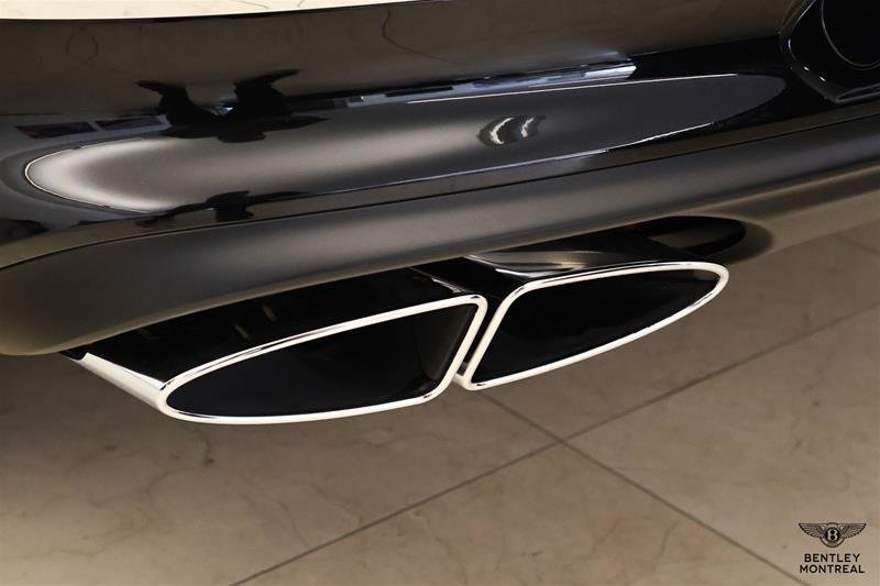 2026 Bentley Bentayga V8-23
