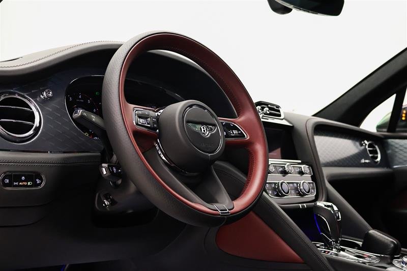 2026 Bentley Bentayga Azure V8-14