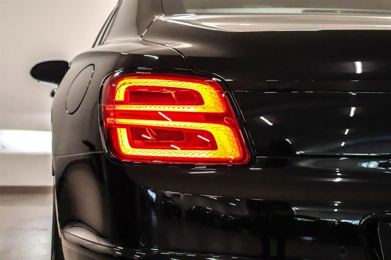 2023 Bentley Flying Spur Hybrid-13