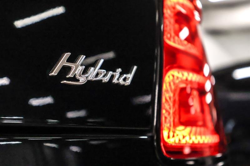 2023 Bentley Flying Spur Hybrid-14
