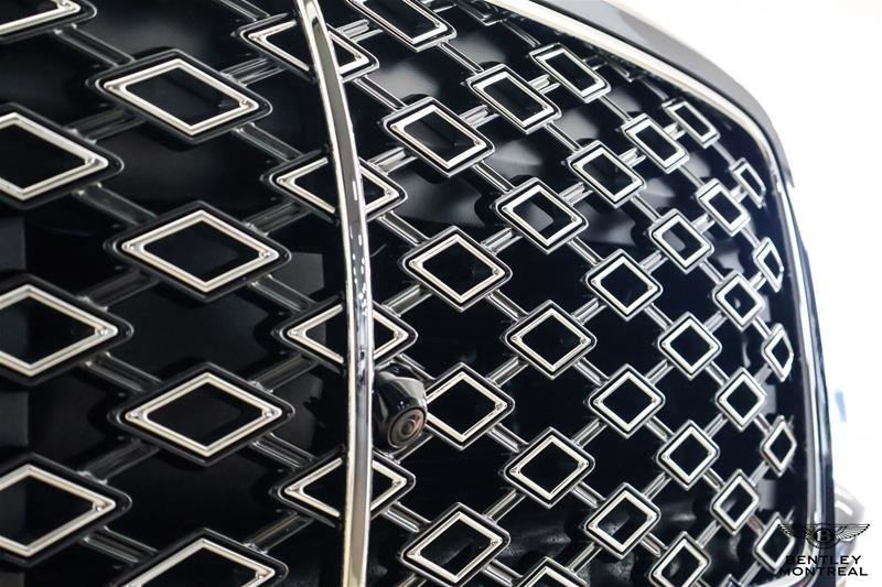 Bentley Flying Spur V8 Mulliner 2025-26