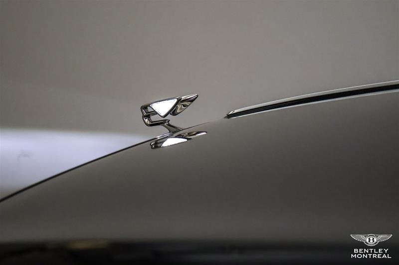 Bentley Flying Spur V8 Mulliner 2025-23