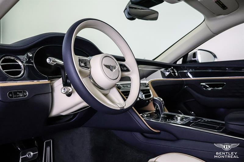 Bentley Flying Spur V8 Mulliner 2025-12