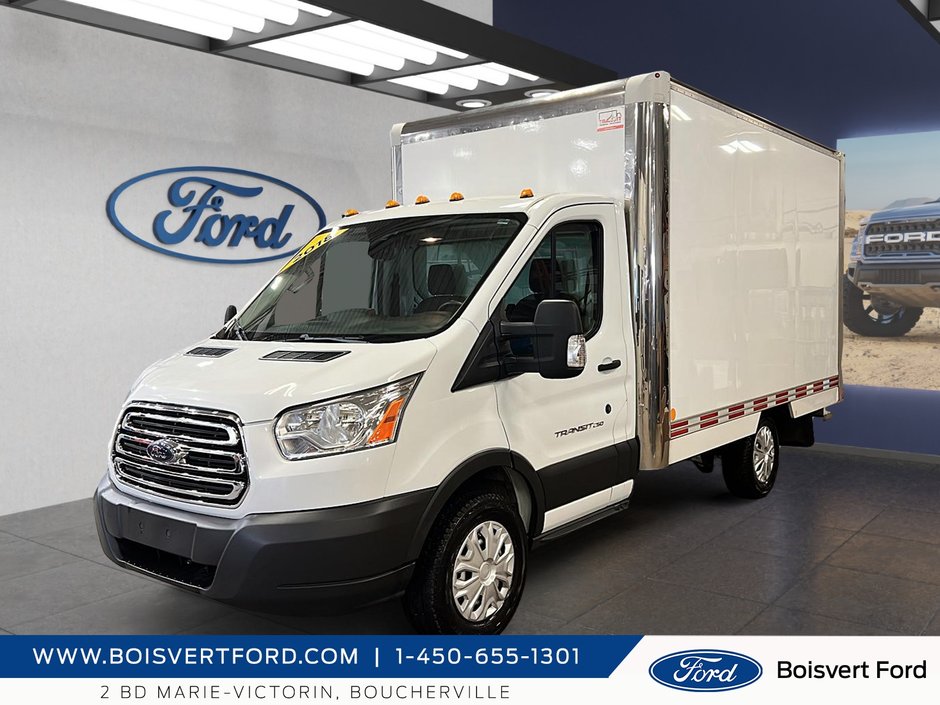 Ford Transit Cargo Van T-250 138 po PNBV de 9 000 lb RARS 2018 à Boucherville, Québec