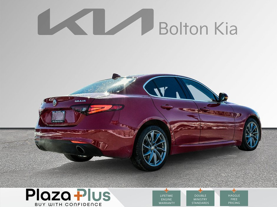 2017 Alfa Romeo Giulia Q4 Clean CarFax Report | All Wheel Drive | Certified |