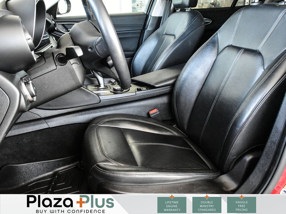 2017 Alfa Romeo Giulia Q4 Clean CarFax Report | All Wheel Drive | Certified |