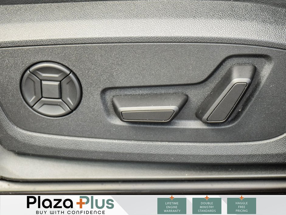 2025 Audi Q3 PREMIUM Leather  |  Black Optic | Vorsprung pkg