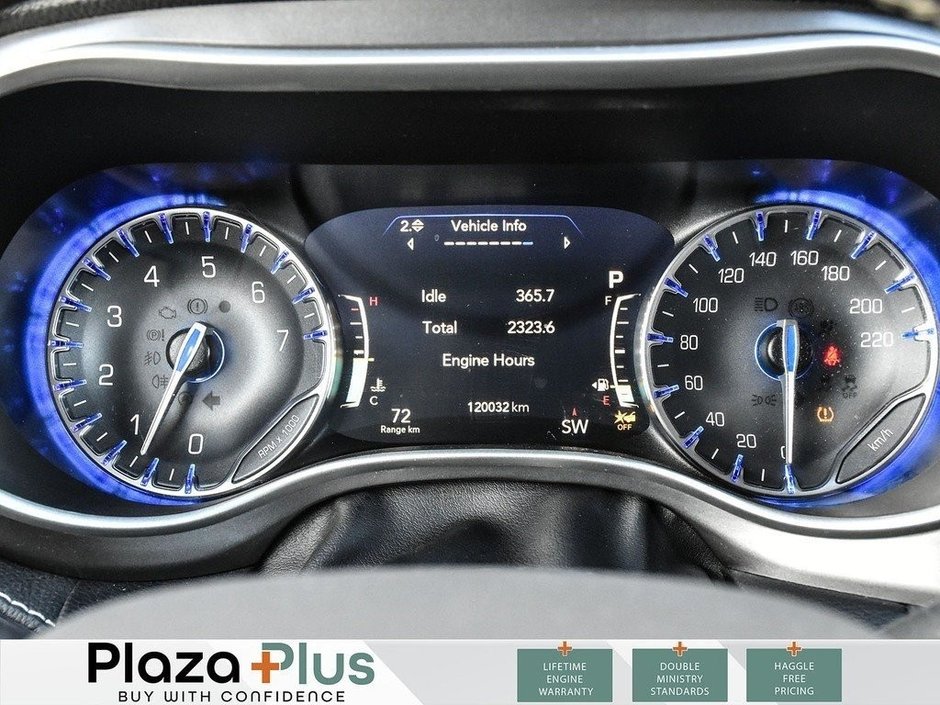 2022 Chrysler Pacifica Touring L-18