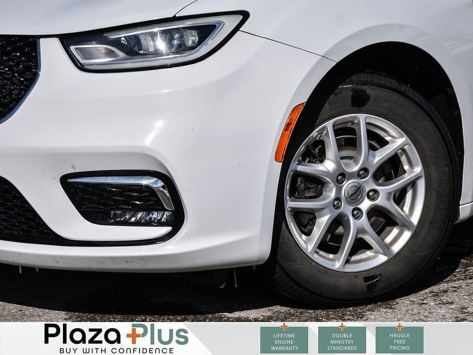 2022 Chrysler Pacifica Touring L-5