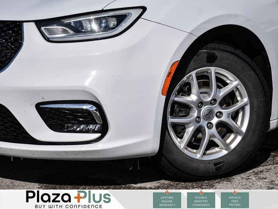 2022 Chrysler Pacifica Touring L-5