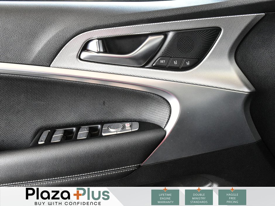 2025 GENESIS G70 2.5T Advanced-12