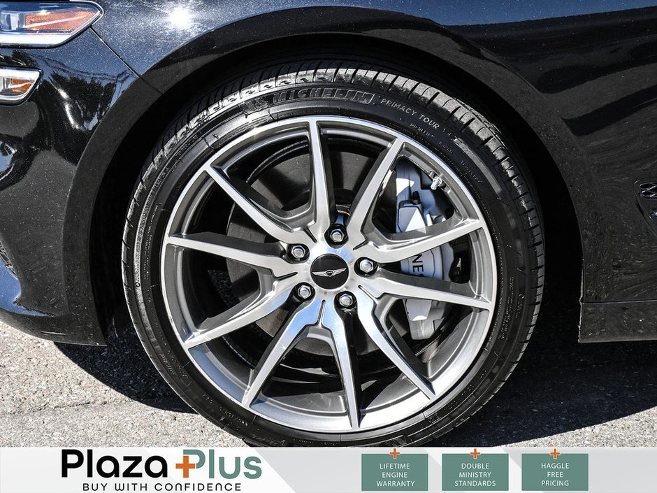 2025 GENESIS G70 2.5T Advanced One owner / Clean CarFax report