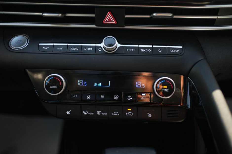 2023 Hyundai ELANTRA LUXURY HYBRID LEATHER/REMOTE START/HEATED SEATS