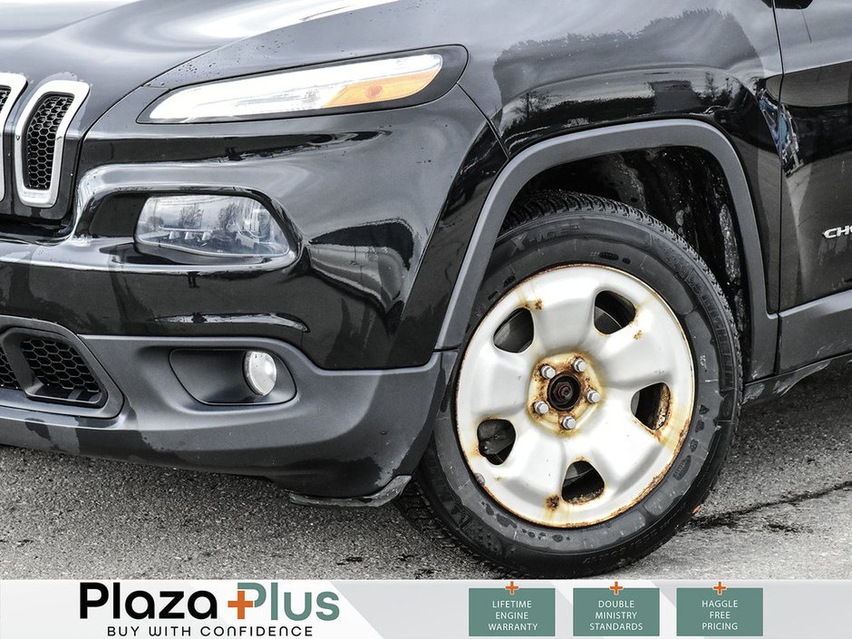 2016 Jeep Cherokee North One owner / Clean CarFax report / service records