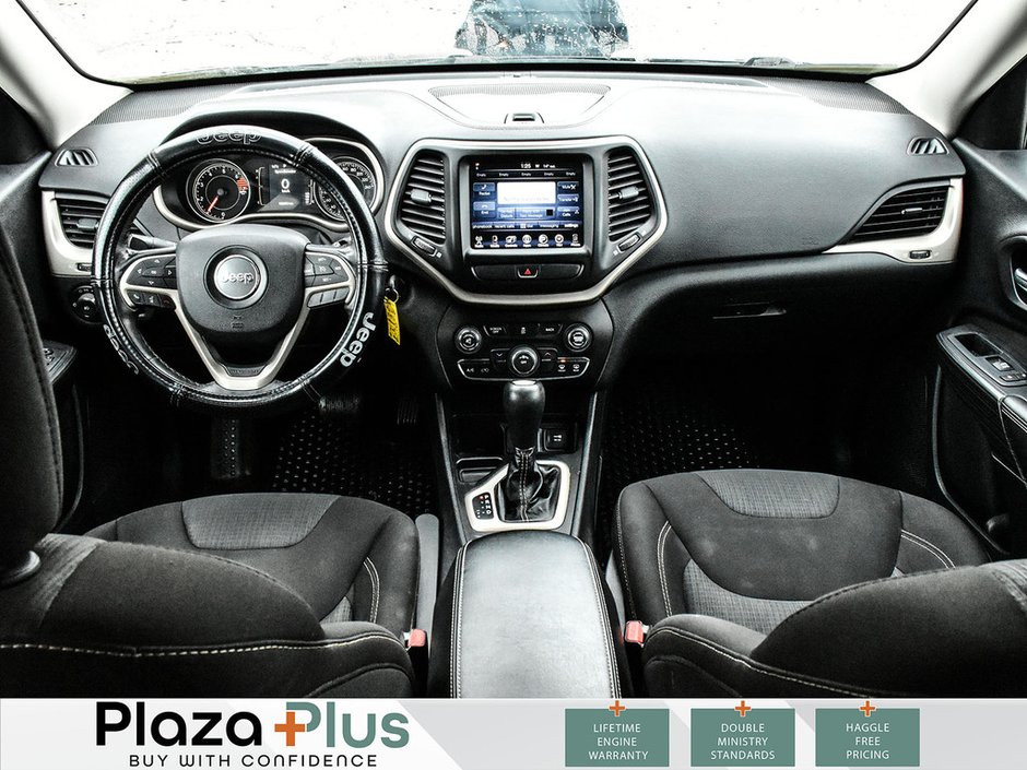 2016 Jeep Cherokee North-12