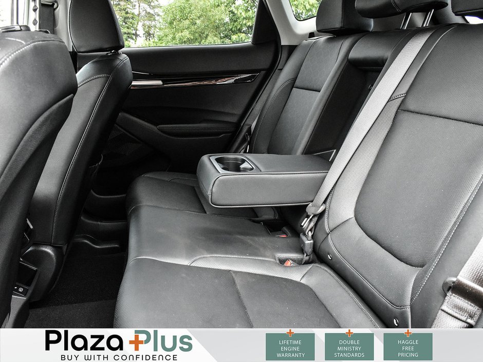2024 Kia Seltos SX XLine Navigation l Sunroof l Back Up Camera