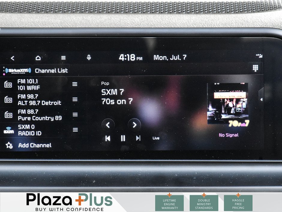 2024 Kia Seltos SX XLine Navigation l Sunroof l Back Up Camera