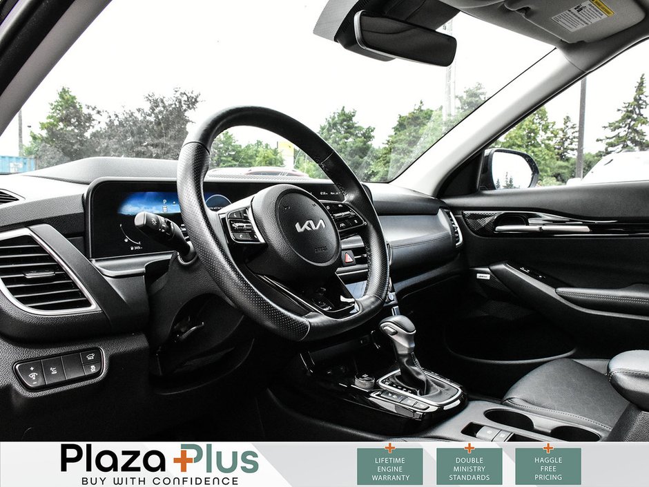 2024 Kia Seltos SX XLine Navigation l Sunroof l Back Up Camera