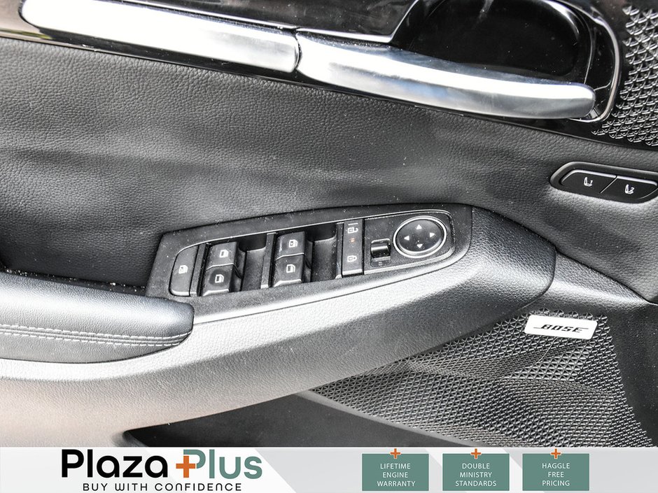 2024 Kia Seltos SX Sunroof l Navigation l Leather