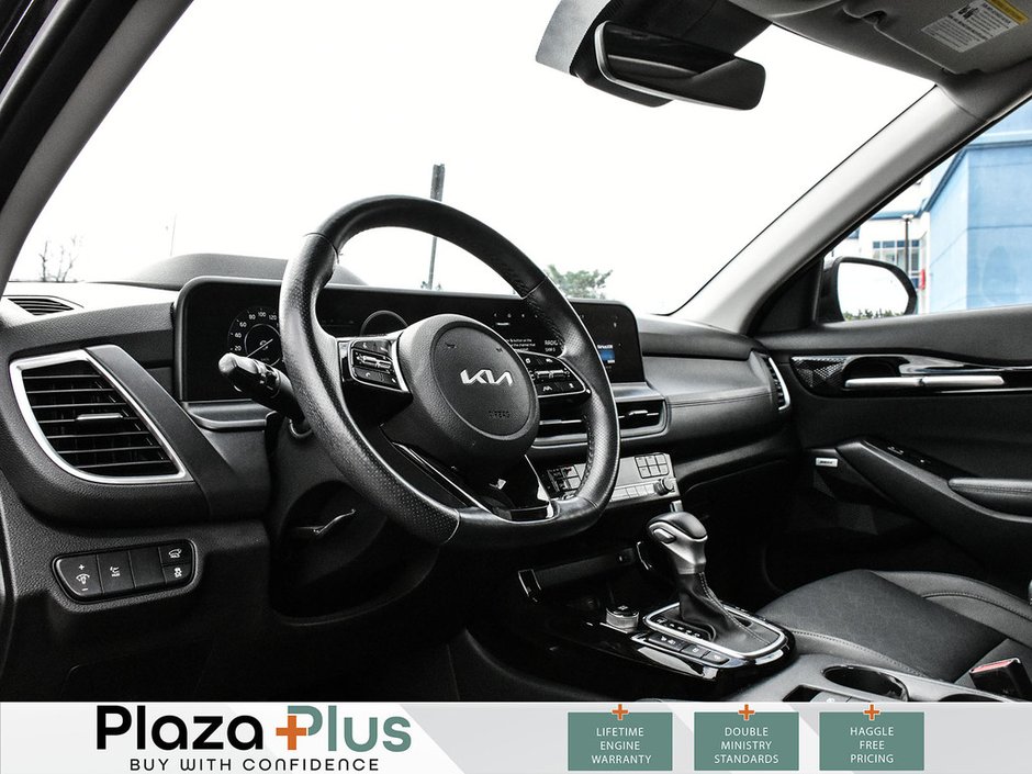2024 Kia Seltos SX Sunroof l Navigation l Leather