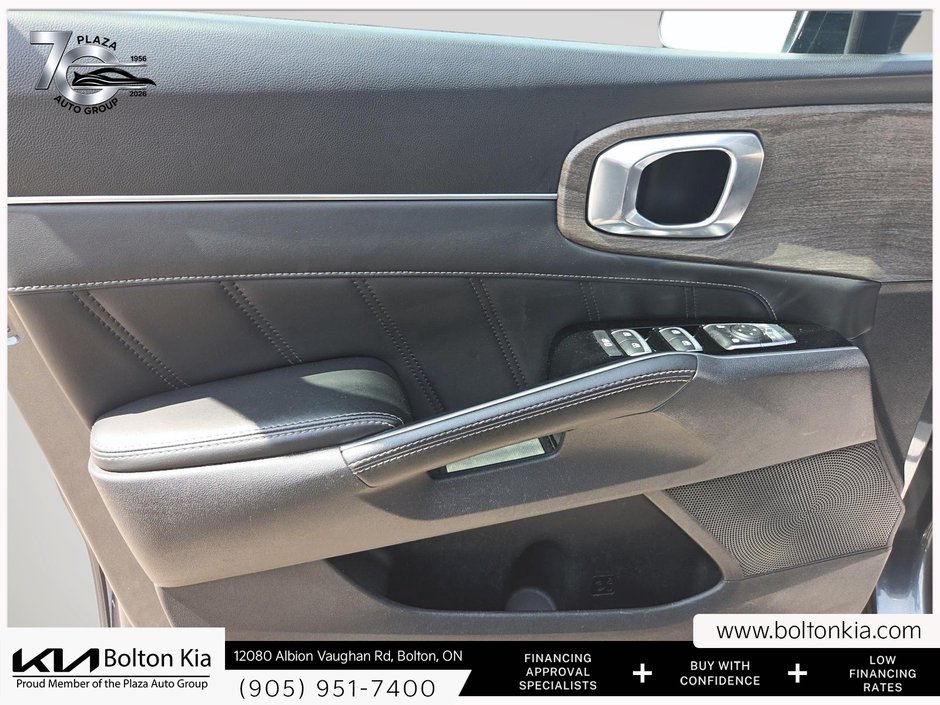 2023 Kia Sorento  Clean CarFax Report | Certified | 3rd Row Seating |
