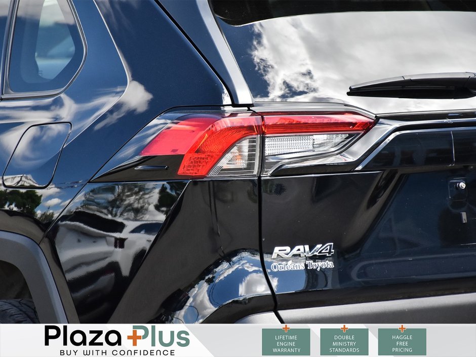 2022 Toyota RAV4 LE 1 Owner | All Wheel Drive | Certified |