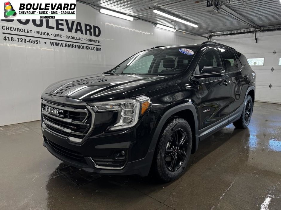 GMC Terrain AWD AT4 TOIT OUVRANT 2023 à Rimouski, Québec - w940px